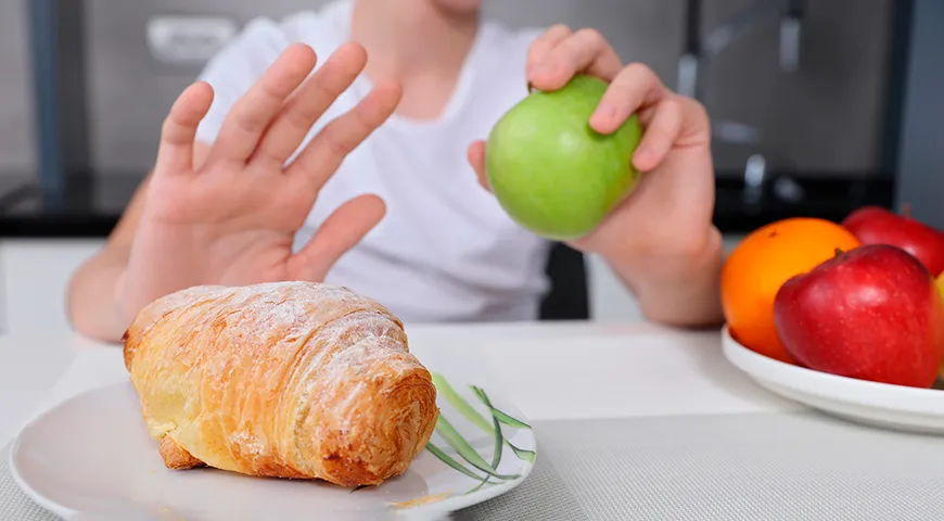 Při dně je nutné dodržovat určitou dietu s omezením cukrovinek, cukru, sirupů atd.