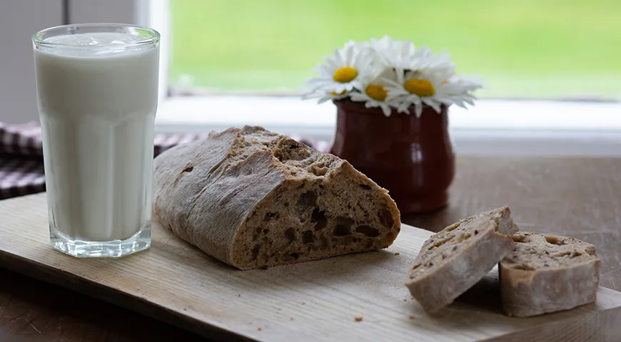 Nízkotučný kefír a žitný chléb v malém množství jsou v anglické dietě povoleny.